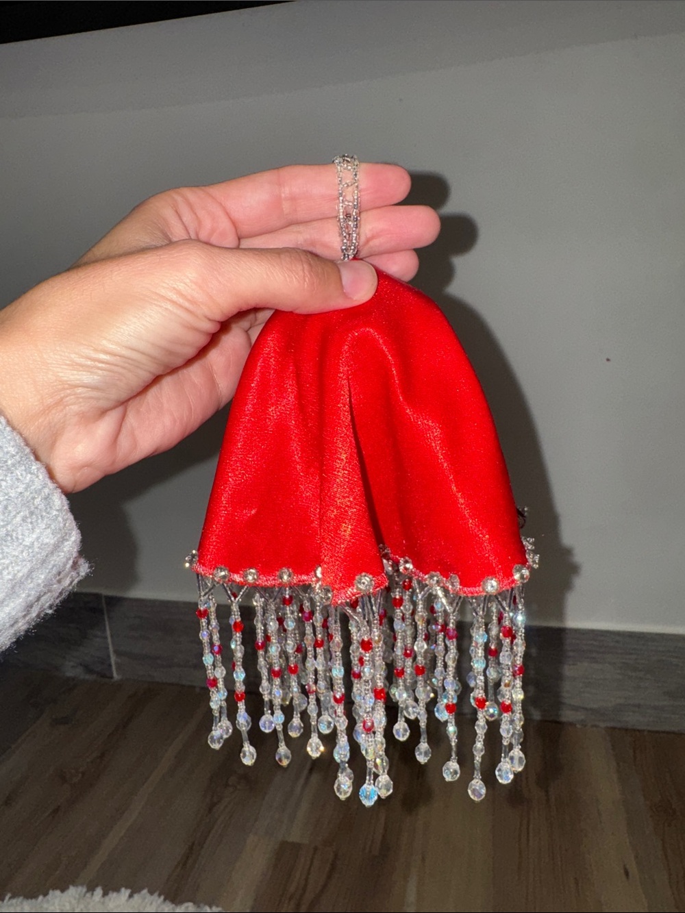 Red Beaded Evening Mindil